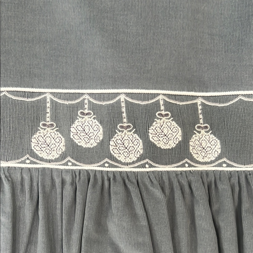 Le’ Za Me Girl’s Gray Corduroy Embellished Dress with Puff Sleeves - Picture 3 of 9